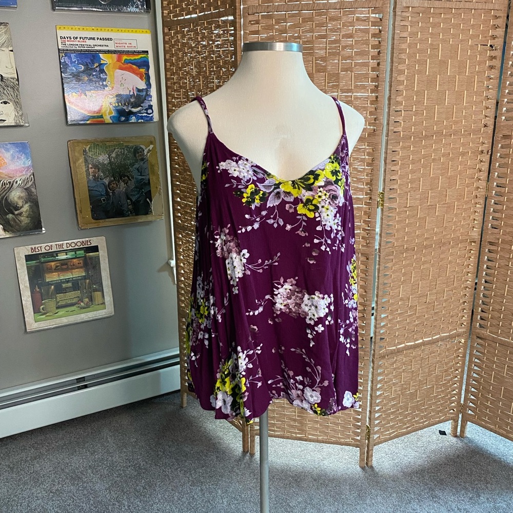 Torrid crepe floral print tank top